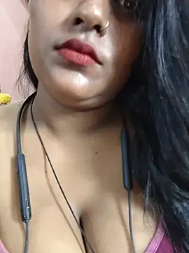 Snapshot of Jasmine_Januja chatting on July 6, 1:57 am Jasmine Januja online show from July 6, 1:57 am
