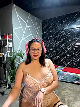 Snapshot of 1aquaticangel69 chatting on November 23, 3:23 pm 1aquaticangel69 online show from November 23, 3:23 pm
