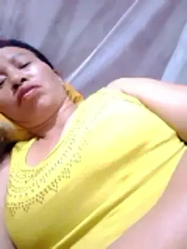 donna-bae online show from April 11, 10:03 pm