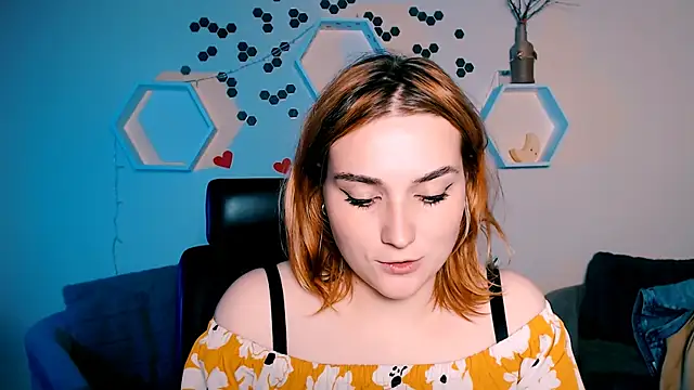 casey meow  online show from October 17, 5:32 am