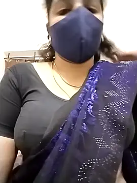 Snapshot of hottamil_honey_couples chatting on September 17, 7:48 pm hottamil honey couples online show from September 17, 7:48 pm