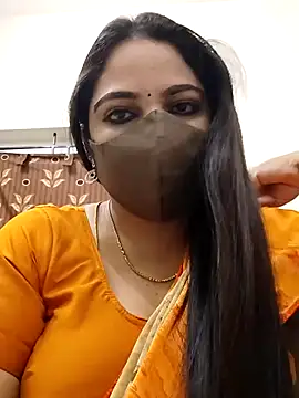 Snapshot of hottamil_honey_couples chatting on October 9, 10:19 pm hottamil honey couples online show from October 9, 10:19 pm