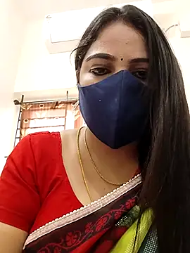 Snapshot of hottamil_honey_couples chatting on October 13, 4:12 am hottamil honey couples online show from October 13, 4:12 am