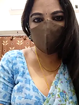 Snapshot of hottamil_honey_couples chatting on October 17, 10:23 pm hottamil honey couples online show from October 17, 10:23 pm