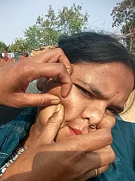 Hot Shredha online show from December 1, 8:08 am