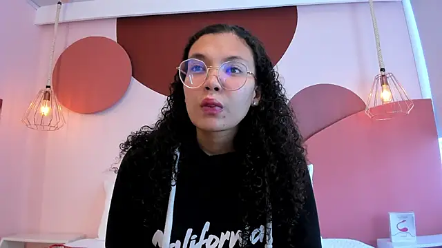 SweetStarr  online show from September 25, 1:15 pm