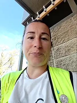 bichota85 online show from October 27, 12:20 pm