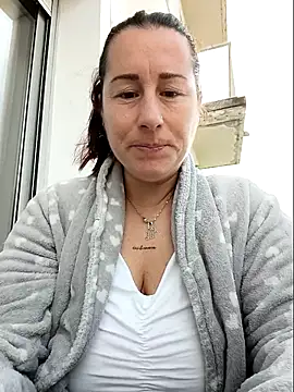 bichota85 online show from February 4, 10:43 am