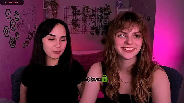 ariana ross7 online show from June 6, 7:40 pm