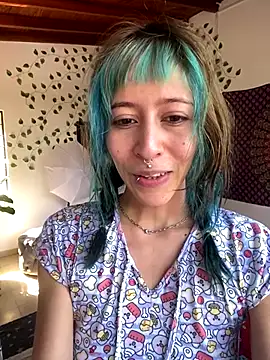 Snapshot of Nymphel1Moth chatting on November 7, 2:39 pm Nymphel1Moth online show from November 7, 2:39 pm