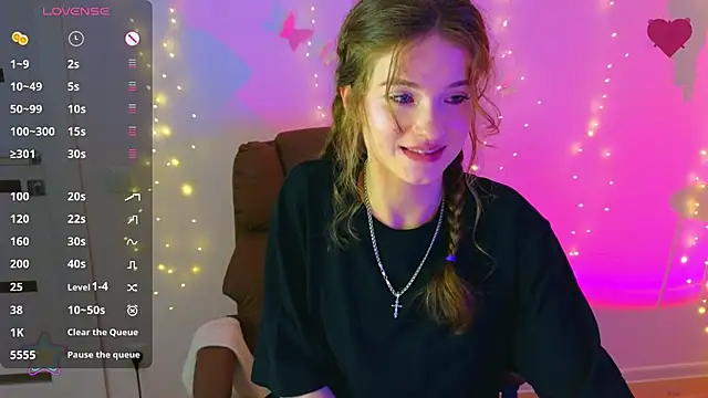Snapshot of Katyaa_Lover chatting on June 6, 8:35 pm Katyaa Lover online show from June 6, 8:35 pm