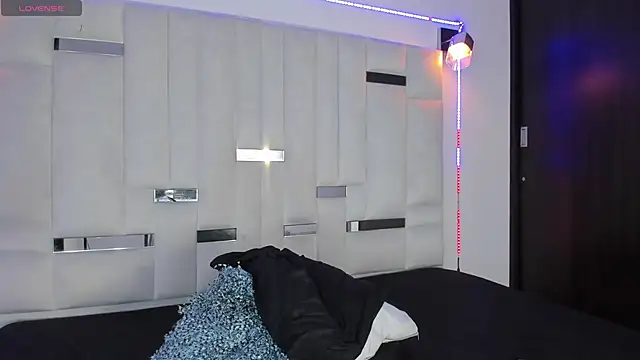 Snapshot of Jacob19_ chatting on October 1, 12:00 pm Jacob19  online show from October 1, 12:00 pm