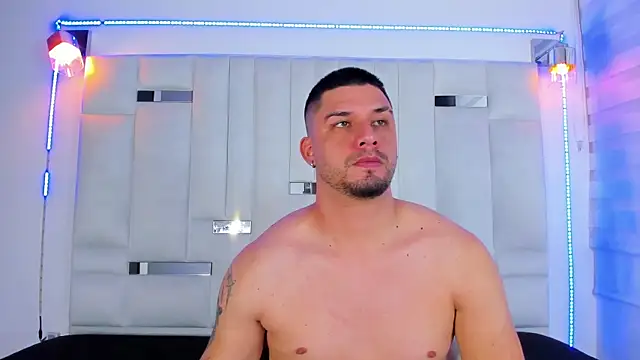 Snapshot of Jacob19_ chatting on October 4, 3:15 am Jacob19  online show from October 4, 3:15 am