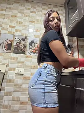 Snapshot of Karlee_Grey1 chatting on July 11, 12:57 am Karlee Grey1 online show from July 11, 12:57 am