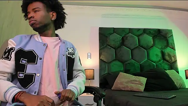 AllexJacob online show from February 7, 1:04 pm