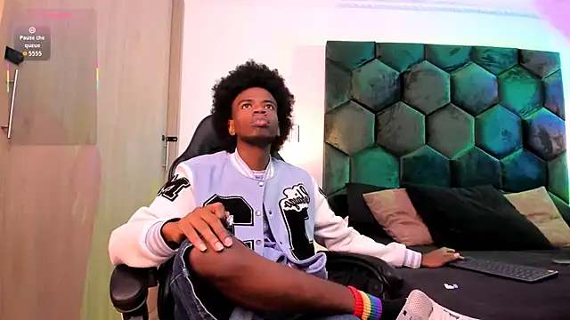 AllexJacob online show from March 14, 1:49 pm