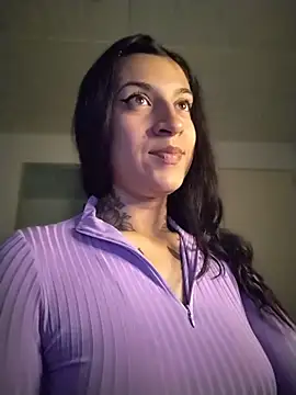 Snapshot of gabii_hardy chatting on June 23, 9:40 am gabii hardy online show from June 23, 9:40 am