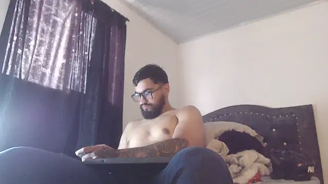Snapshot of Chrys_harris77 chatting on April 18, 9:37 pm Chrys harris77 online show from April 18, 9:37 pm
