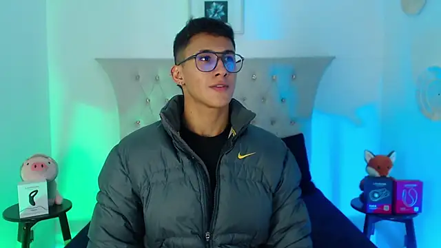 SalvadorFit online show from December 3, 8:29 pm