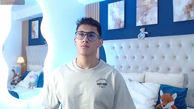 SalvadorFit online show from April 21, 8:23 pm