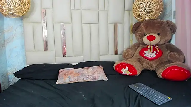 Snapshot of Dixiebelle chatting on March 1, 12:01 am Dixiebelle online show from March 1, 12:01 am