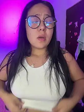Snapshot of sacha_torres02 chatting on April 23, 2:35 am sacha torres02 online show from April 23, 2:35 am
