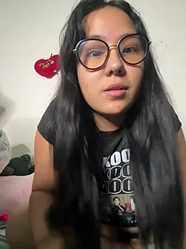Snapshot of sacha_torres02 chatting on May 28, 4:21 am sacha torres02 online show from May 28, 4:21 am