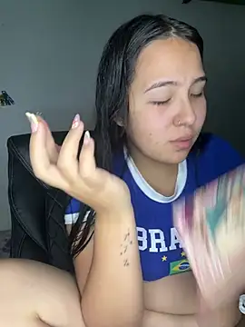 Snapshot of sacha_torres02 chatting on July 7, 2:25 am sacha torres02 online show from July 7, 2:25 am