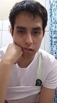 Snapshot of supguyLat chatting on May 15, 9:22 pm supguyLat online show from May 15, 9:22 pm