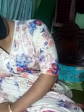 Snapshot of Cute_Couple59 chatting on April 18, 7:01 am Cute Couple59 online show from April 18, 7:01 am