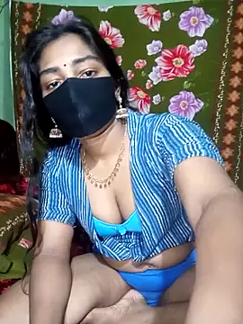 Snapshot of Cute_Couple59 chatting on April 29, 6:25 pm Cute Couple59 online show from April 29, 6:25 pm
