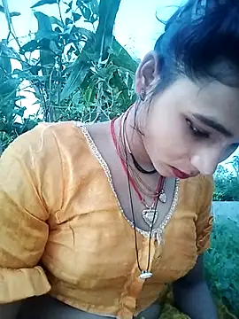 Snapshot of R_Roshni chatting on October 4, 12:47 pm R Roshni online show from October 4, 12:47 pm