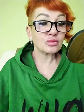 Snapshot of Alissa55552111 chatting on May 17, 6:44 am Alissa55552111 online show from May 17, 6:44 am