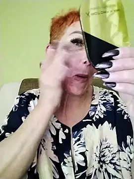 Snapshot of Alissa55552111 chatting on June 4, 6:41 am Alissa55552111 online show from June 4, 6:41 am