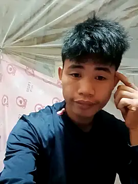 Snapshot of Nhyy_xx chatting on April 23, 8:24 am Nhyy xx online show from April 23, 8:24 am