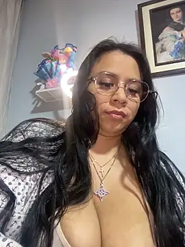 Snapshot of Rouus14 chatting on November 14, 8:46 am Rouus14 online show from November 14, 8:46 am