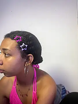 Suzanelee1 online show from February 2, 11:25 pm