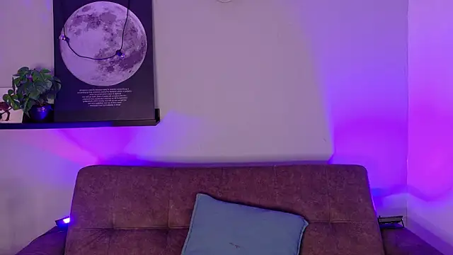 KeendraFox  online show from April 17, 10:07 am