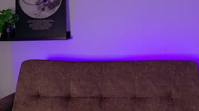 KeendraFox  online show from April 18, 10:08 am