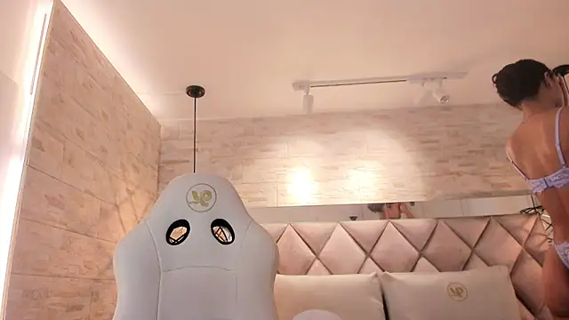 grace daviss online show from April 18, 11:03 am