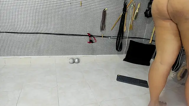 BDSM MEDUZA online show from January 17, 11:15 am