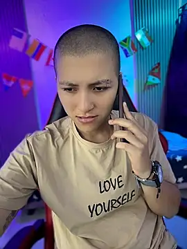 Snapshot of nicocoox chatting on July 17, 11:31 pm nicocoox online show from July 17, 11:31 pm