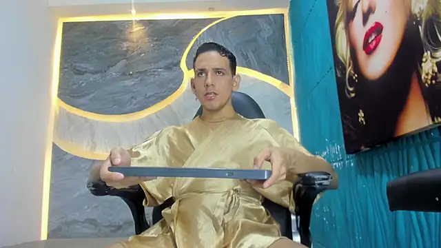 Snapshot of Noha_Deluxe chatting on October 19, 2:50 pm Noha Deluxe online show from October 19, 2:50 pm