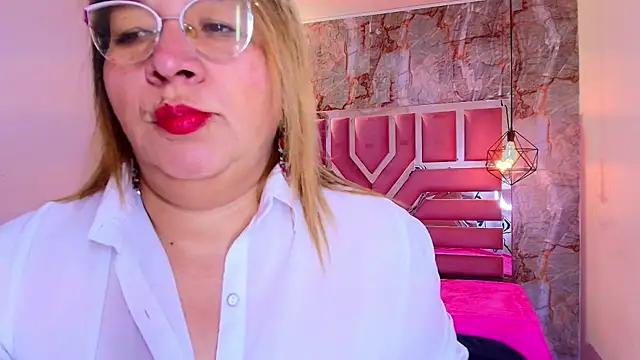 MaylinRosse  online show from February 18, 7:21 pm