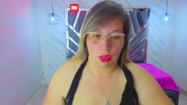 MaylinRosse  online show from May 20, 6:58 pm