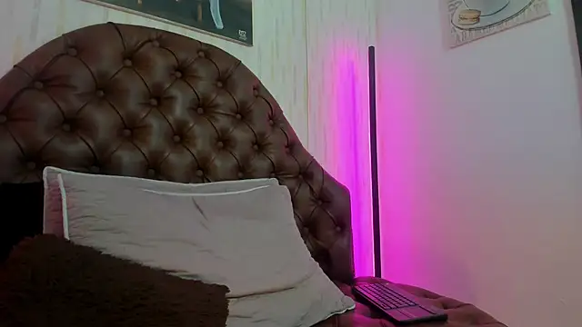 noah blake0 online show from September 30, 2:38 am