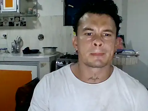 Snapshot of XavierFox1 chatting on September 30, 2:16 am XavierFox1 online show from September 30, 2:16 am