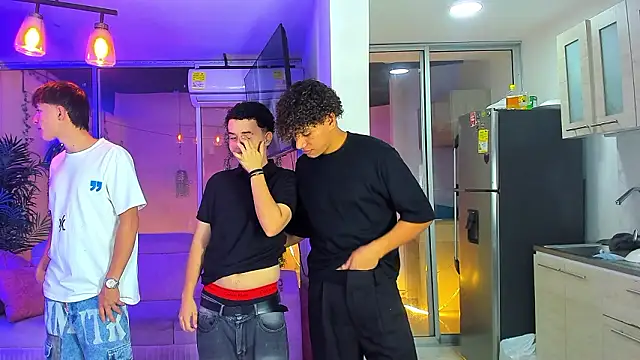 Houseofwarrios online show from March 21, 5:12 am