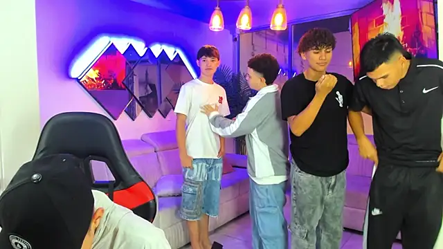 Houseofwarrios online show from April 22, 5:10 am