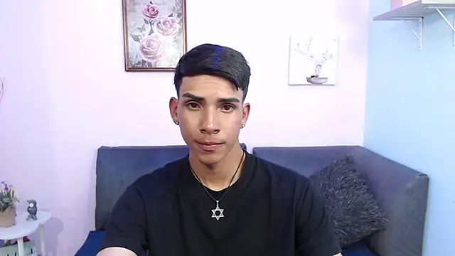 Snapshot of David_925_ chatting on October 8, 4:21 am David 925 online show from October 8, 4:21 am